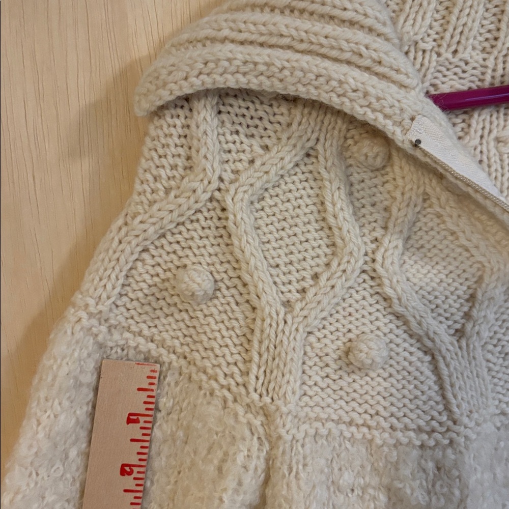 Avoca Handweavers wool zip front sweater. Small - Picture 6 of 10